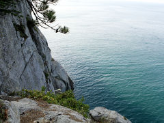 壮大な崖と海！麗水の「金鰲島・ピロンキル」の美しい風景 