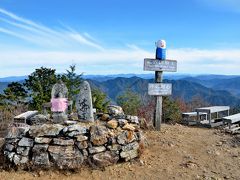 納古山（６３３ｍ）　美濃の展望台、３６０度のパノラマ