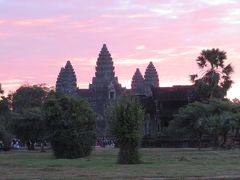 カンボジア　「行った所・見た所」　アンコールワットの朝日鑑賞をしてからアンコール・トムに