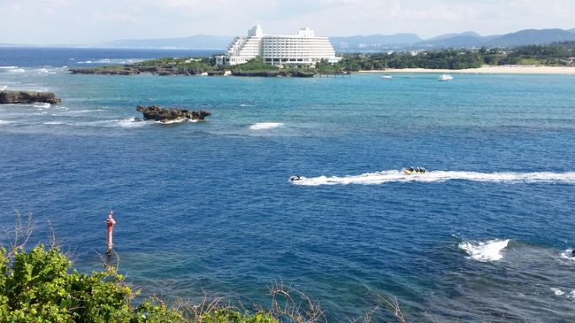 久しぶりに沖縄本島に行きたいな～と、旅友に話してたら～<br />忘れたころに～お得なパックがあるけど～と、<br /><br />ＪＡＬで行く2泊3日　ホテルもラグナガーデンホテル。飛行機もいつでも同料金。レンタカー満タン返しなし。<br />これで、31800円　ほんとに良いツアーを見つけてくれたわ～<br /><br />12月　ちょっと忙しいけど、1日だけの休み。行くしかない！<br /><br />行きたかった　斎場御嶽・古宇利島も行けて良かった。<br /><br /><br />沖縄は海に入れる時期が良いね～