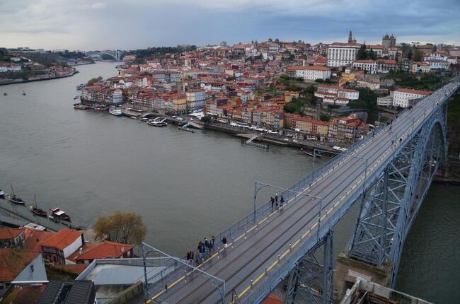 ポルトガル縦断の旅は、北の玄関ポルトに始まる。<br /><br />編集中