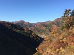 紅葉に包まれた秘境上野村でリフレッシュ