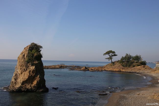 師走とは思えない暖かい日となり、三浦半島の西海岸線（相模湾側）を立石から佐島、荒崎まで散歩してきました。<br /><br />表紙の写真は、立石海岸です。