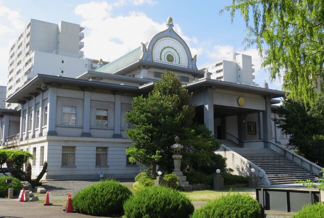 東本願寺の『東別院』に対し、『西別院』と呼ばれている西本願寺・名古屋別院の紹介です。創建は、明応年間(1492～1500年)とされる古刹です。古代印度中天竺様式とされる本堂は、昭和47年(1972年)に再建されました。