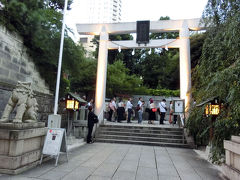 乃木神社日本酒の会へ(2016年10月）