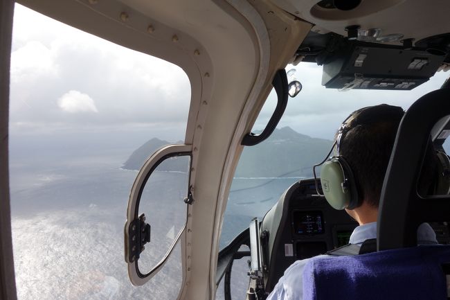 視界360度が海(水平線)の島<br /><br />東京であっても、かなり秘境の地<br />「青ヶ島」<br />行ってきました!<br /><br />青ヶ島の情報(青ヶ島村HP・Wikipediaより)<br />・位置<br /> 東京の南358㎞、八丈島から68㎞の洋上、伊豆諸島最南端に位置する。<br />・人口<br /> 165人(H22.4.1現在)<br /> 98世帯(H22.4.1現在)<br />・地形<br /> 島の外周部は、高さが50mから200m程度の切り立った海食崖でとり囲まれている。<br /> 海面上の本島は北北西-南南東3.5km、西南西-東北東2.5km<br /> 2つの火山体で構成されており、主成層火山の頂部には直径約1.6kmの小カルデラ(池之沢火口)があり、その中に中央火口丘の丸山火砕丘がある。<br /><br />