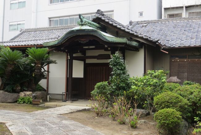 2015秋、大光寺と妙道寺(13/20)：妙瑞山・大光寺：パゴダ風の本堂、庫裏、井上士朗句碑