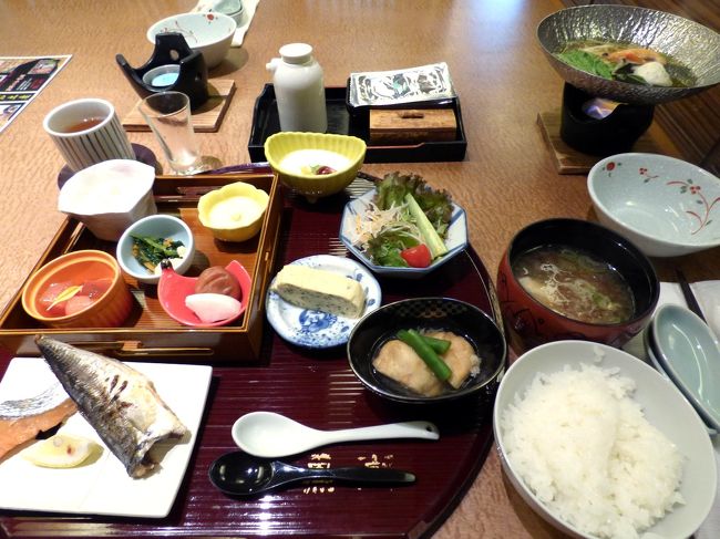 エクシブ伊豆ではフランス料理ラペールのバイキング、新日本料理 黒潮の和朝食膳、ラウンジシーガルのコンチネンタルの朝食が頂けます。<br /><br />この日は１人なので、新日本料理 黒潮でお膳出しの朝食を頂き帰路につきます。<br />