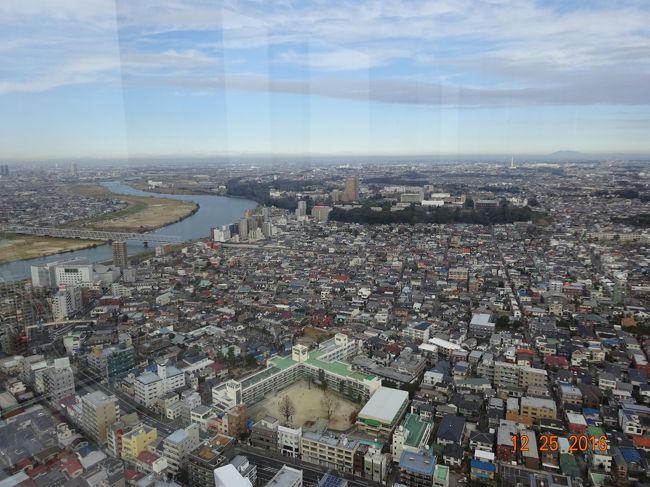 松戸からＪＲ市川に行き、アイリンク・シティーの展望台に登り、千葉市を経由して成田空港に行きました。