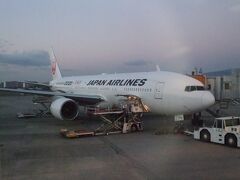 空路（JAL）VS陸路（JR東海）シリーズ：（空の東海道編）B777-200 JL102 伊丹－羽田 JAL国内線ファーストクラス搭乗記！