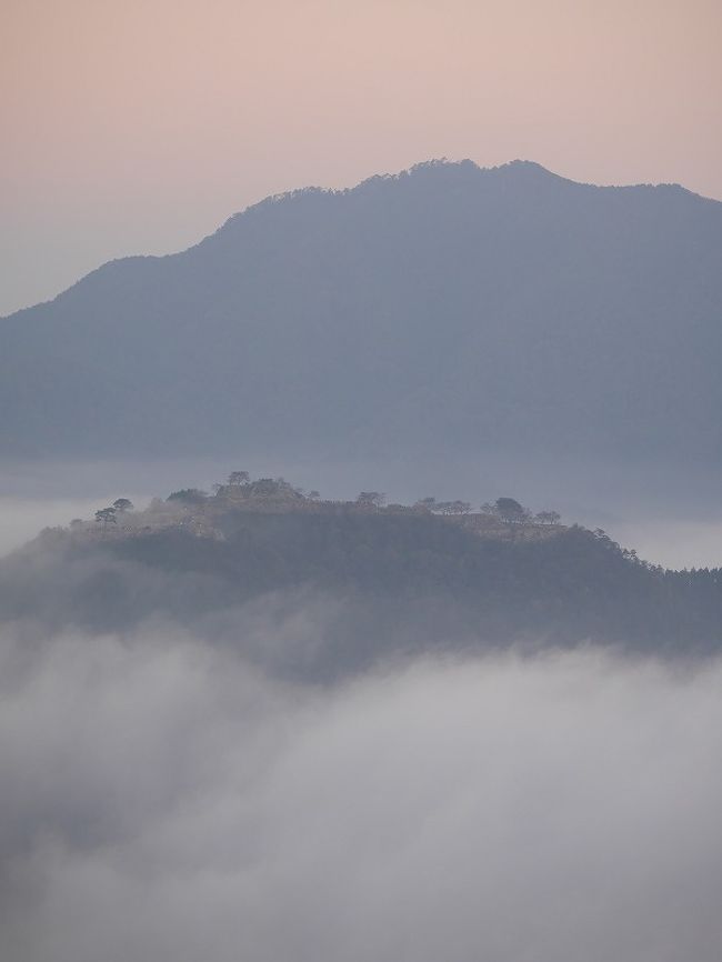 【兵庫県】　゜*・雲海に浮かぶ竹田城跡を見てきた・* ゜