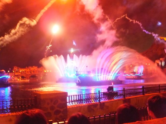 16 初めてのディズニーシーへ その5 夜のパレードとゴンドラ船旅 東京ディズニーリゾート 千葉県 の旅行記 ブログ By Dorompaさん フォートラベル 16 初めてのディズニーシーへ その5 夜のパレードとゴンドラ船旅 東京ディズニーリゾート 千葉県 の旅行記 ブログ By Dorompaさん フォートラベル