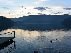 冬の夕暮れのブレッド湖