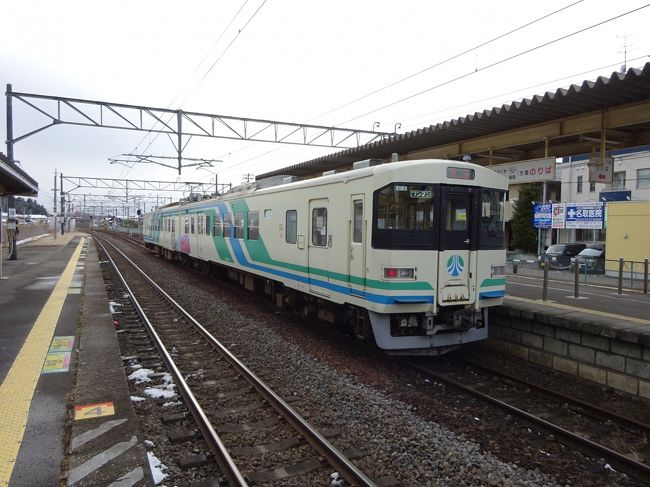 大震災に伴う大津波の影響で不通になっていた常磐線の相馬-浜吉田間が、昨年12月10日に線路を内陸に移設の上復旧しました。復旧ですが新線のような感じなので、乗りに行ってきました。<br />あわせて、いい機会なので、その周辺の鉄道その他にいろいろ訪れてみました。<br /><br />---<br />忠実に常磐線を通って、無事に岩沼駅に到着。<br />本日の目的はこれでコンプリートしたわけですが、せっかくなので、近くを走る阿武隈急行に乗りに行きました。<br />国鉄丸森線時代、そして福島まで通しでそれぞれ1回ずつ乗車していますが、それ以来約20年ぶりとなる久々の乗車となりました。