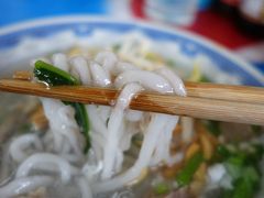 20170115-1 ルアンプラバン ラオうどん、カオピャック屋さん → ワット・シェントーン → 掘建て小屋？コーヒー屋さん