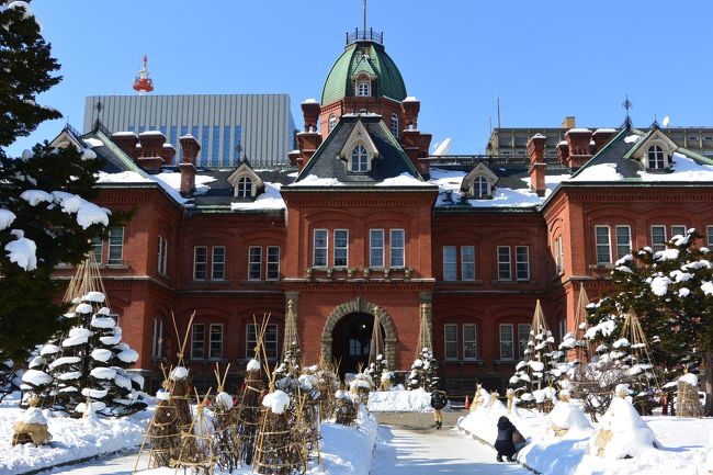 昨年の冬に札幌に行った時の街歩きの日記です。<br />久しぶりに色々ベタな札幌駅徒歩圏内の札幌の観光地を歩いてまわってみました。