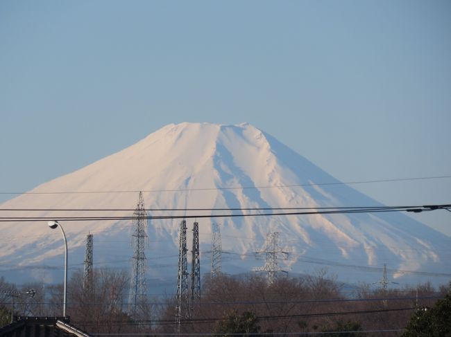 1月24日、午前8時頃に久しぶりにすっきりとした富士山が見られた。<br /><br /><br /><br />*写真は午前8時頃のすっきりとした富士山