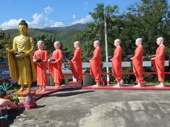 ミャンマー　「行った所・見た所」　タチレイの寺院巡りをトゥクトゥクで