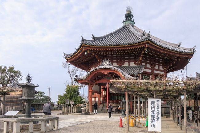 奈良県・・・・<br />訪れたのは、そうあの頃・・・<br />確か2〇年前の高校の修学旅行で訪れて以来<br /><br />4トラを始めて、最初に行ったのがその時の修学旅行で訪れた京都<br />京都も時が経つと（年を取ると？）訪れて良かったと思った場所<br /><br />きっと奈良もそんなところかな？<br />高校の頃の奈良の思い出は、今となっては正直言って奈良公園の鹿と法隆寺、正倉院、東大寺の仁王像くらいしか覚えていない・・・。<br />しかもウロ覚えだし。<br /><br />今回たまたま週初めに大阪出張の予定が入ったので、そんなことを思いながらまだ4トラ的に色がぬれていない奈良県に前泊で訪れてみることにしました。<br /><br />宜しければご覧ください