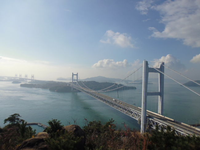 瀬戸内海を望む鷲羽山あたりは、ジーンズの町でもあり、魚関連の食べ物も豊富です。タコを食べたり、山から瀬戸内海を見たり、そして温泉です。<br />貸自転車でのサイクリングも楽しいね・・・