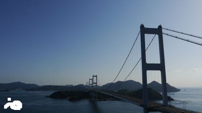 ３日目。今日は自転車の日。今治と尾道を結ぶしまなみ海道は自動車だけでなく、自転車道も整備されている。<br />サイクリングターミナルも複数あり、時間と体力に応じたコース選定ができる。今回は今治から尾道まで、海風を受け、瀬戸内海に浮かぶ島々の絶景を眺めながらのサイクリングを試みた。<br />尾道では自転車を返却し、そのままバスを乗り継いで今治に逆戻り。四国に再上陸した。<br /><br />伊予西条6:45～今治7:10/7:19～波止浜7:24～サンライズ糸山<br />糸山～尾道　【しまなみ海道】【亀老山展望台】【開山展望台】【白滝山】ほか<br />尾道18:20～因島大橋～今治20:15　以上路線バス<br />今治20:52～松山21:29/21:47～宇和島23:05　　宇和島ターミナルホテル宿泊