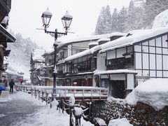 肘折温泉と銀山温泉、雪深い時期の二つの温泉街