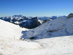 モントルー近郊でお薦めの山、ロシェー・ドゥ・ネー山頂(2042m)から絶景を楽しむ