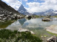 牛飼い憧れのスイス、マッターホルンを映す湖（５日目）