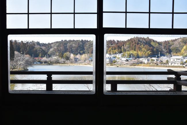 銚子の浄国寺（じょうこくじ）では、通常一般公開されていない所蔵の宝物を年に1度特別公開され、お宝めぐりができます。<br /><br />千葉県の中東部にある東金（とうがね）は、九十九里平野の房総台地との境界に位置し、古くから農業・商業等を中心に発展してきました。<br />桜の有名な八鶴（はっかく）湖畔に建つ八鶴亭は、もともと明治創業の旅館でしたが、現在は料亭を営んでいます。<br />建物は大正から昭和の初期にかけて大改修が行われ、建物のあちこちに名工と呼ばれた職人たちの遊び心あふれる細工を見ることができます。<br /><br />旅行記の説明は、浄国寺、八鶴亭、文化財、東金高校等の資料を参考にしました。<br />