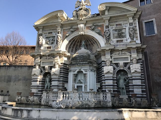ローマ近郊ティボリのエステ邸に行きました。