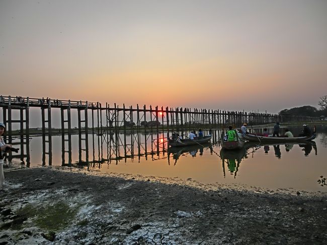 ミャンマー2週間の旅。ヤンゴンからバガン、そしてマンダレーまでやって来ました。マンダレーはミャンマーのほぼ中央に位置する古都。バガンからバスで約5時間。<br />マンダレーは通過点のつもりで2泊でしたが、マンダレーヒルもウーベイン橋も来てよかった。<br /><br /><br />2/14　　　　11：00　関空　→　17：05　クアラルンプール　<br /> 　　　　　　 21：10　クアラルンプール　→　22：10　ヤンゴン　　　　　　　　　　　　　　　　　　　　　<br />2/15　　　　ヤンゴン　　　　　<br /> 　　　　　　　　　　<br /><br />2/16　　　　8：00　ヤンゴン　→　9：20　バガン　　飛行機<br /> 　　　　　　　　　　　　　　　　<br />2/17　　　 バガン　　　　　　　　<br /><br />2/18　　　 バガン　　　　　　　　<br /><br />2/19　　　 バガン　→　　マンダレー　　　バス<br />　　　　　　　　　　　　　　　　<br />2/20　　　 マンダレー<br /><br />2/21　　　 マンダレー　→　　インレー　　　　　バス<br />　　　　　　　　　　　　　　　　　　<br />2/22　　　　インレー　　　　ボートツアー<br />　　　　　　　　　　　　　　　　　<br />2/23　　　　インレー　　　　　カックー遺跡<br /><br />2/24　　　　10：30　ヘイホー　　→　　１１：４０ヤンゴン 飛行機　　　　　 ヤンゴン　 →　 キンプン　 　バス　　<br /> 　　　　　　　チャイティーヨ <br />　　　　　　　<br />2/25　　　　キンプン　→　　　ヤンゴン<br />　　　　　　　　　　　　　　<br />2/26　　　　ヤンゴン<br /><br />2/27　　　　ヤンゴン<br />　<br />2/28　 　11：15　ヤンゴン　→15：40　クアラルンプール<br />　　 23：50　→<br /><br /> 3/1　　　　6：50関空着　　　　　　　　　<br /> <br /><br />