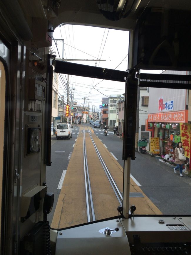 天気も良く、鵠沼行くぞ・・・<br />と、残念ながら波もサイズ小さく早々に退散<br /><br />鎌倉に最近通っているいい店がある<br />ご夫婦でやってる和食の企久太さん<br />そうだ、企久太行こう！！<br /><br />夕方までは少々時間あるし、江ノ電界隈をブラブラ途中下車<br /><br />自遊人だね～、と誰かさんから皮肉を言われつつ鎌倉成り行きナイトなら、泊っちゃうかな？？<br /><br /><br />楽天で江ノ島の安いゲストハウスをプチっと予約して<br />そんなこんなの行き当たりばったりの午後の湘南ツアー<br />