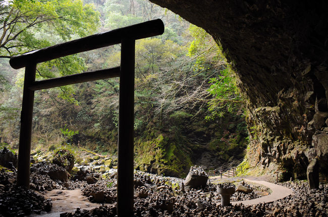 神話の故郷高千穂へ【３】～廃線と丘と牛と～