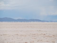 「天空の鏡」ウユニ塩湖とニューヨークを一度に楽しむ　第4日：ラパス→ウユニ塩湖