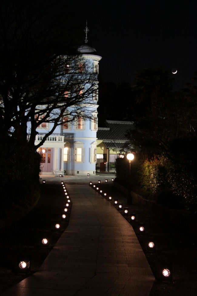 「その手は桑名の焼きハマグリ」で有名な東海道五十三次で四十二番目の宿場町・桑名。ここで第一回「灯街道・桑名宿」という灯りイベントがあり、行ってきました。