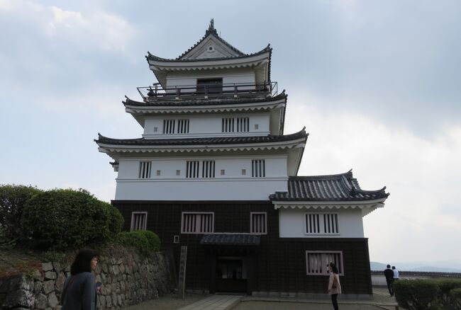 平戸城の紹介です。亡くなった父が平戸藩の藩士の末裔と聞いていましたから、感慨深い平戸城址の見学でした。