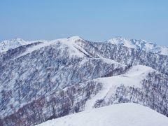 日白山 / 圧巻、白銀の谷川連峰