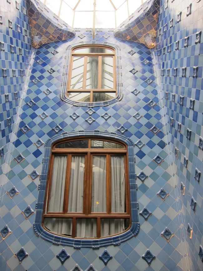 (11)2016秋・かしまし５人娘の珍道中13日・　Casa Batlloで色彩美を楽しむ★Day6-2