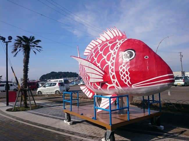 「篠島って知ってる？」<br />見たことも聞いたこともなかった私<br /><br />知多半島にある小さな島<br />ふぐ,しらす,鱧,鯛を始めとした 海の幸グルメと伊勢神宮縁の歴史の島<br />釣り天国、お魚天国<br />美味しい海の幸いっぱいの篠島へ行って来ました<br /><br />日本にもまだまだ行ったことがない場所や知らない場所がいっぱいある<br />まだ知らない場所にもっともっと行ってみたい<br />そんなことを実感した旅でした<br />