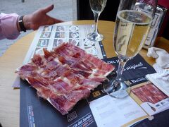 スペイン、アルハンブラ宮殿、モロッコ・フェズへの旅。2日目続編、マドリッドに戻ったらプロセシオンに出会い夜のバル巡りでは最高の生ハムに出会う