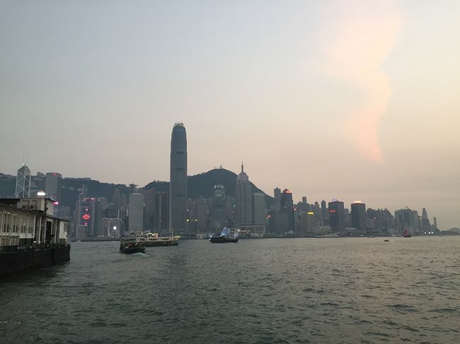 2017年GW<br />2歳児を連れての香港、ベトナムニャチャン旅行です。<br /><br />1日目<br />関空→香港 peach利用。<br />香港島のアイランドパシフィックホテル泊<br /><br />2日目<br />香港島観光<br />香港→ベトナムニャチャン(カムラン国際空港)香港エクスプレス利用。<br />フュージョンリゾートニャチャン泊<br /><br />3日目 <br />丸一日、ホテル。<br />フュージョンリゾートニャチャン泊<br /><br />4日目<br />フュージョンリゾートからヴィンパールリゾートに移動。<br />ヴィンパールリゾートニャチャン泊<br /><br />5日目<br />ニャチャン→香港 <br />香港エクスプレス利用。<br />ノボテルシティーゲート泊<br /><br />6日目<br />香港→関空<br />peach利用。