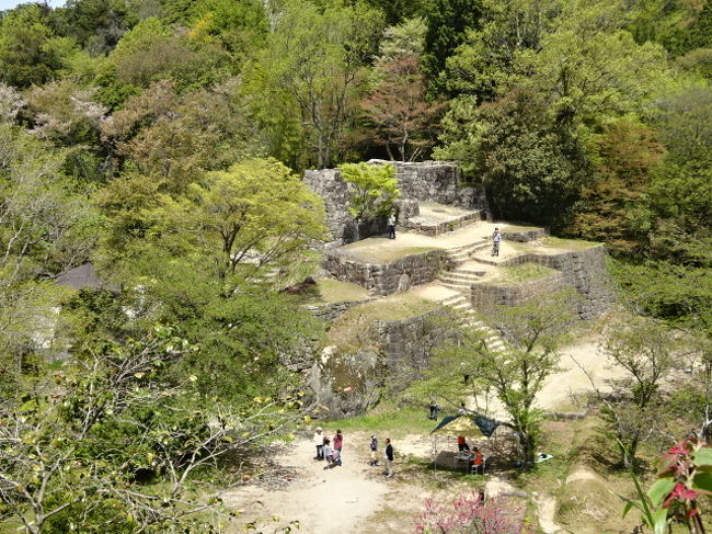 岐阜県中津川市にある苗木城、山城で、以前からたいへん興味がありました。<br />今回名鉄ハイキングが開催され、苗木城に初めて行くことができました。<br />名鉄ハイキングのおかげで、苗木城だけでなく、北恵那鉄道やラジウム温泉などの存在も知ることができました。<br />おかげでたいへん充実した一日を過ごすことができました。
