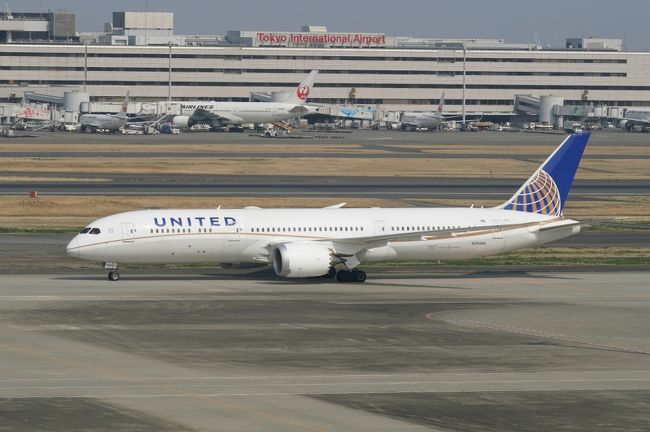 ユナイテッド航空、羽田からサンフランシスコ、B787-9のビジネスクラスの搭乗記です。<br />羽田線が昼便になって、初めての搭乗。<br />（HND-SFOの深夜便は、SFO目的地の人間としては非常に便利だったので、なくなってしまったのはとても残念ですが。。。）<br /><br />Hardwareは変わってませんが、<br />サービスは「polaris」と銘打って、色々変化がありました。