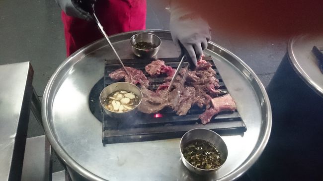 JALのステータス維持の為に、ソウル発券のチケットを使うべく、ソウル日帰り修行に行ってきました。<br />今年は、【FLY ON ステイタス会員限定】"お好きな1カ月間いつでも<br />"JALグループ国内線FLY ON ポイント2倍キャンペーン <br />を使ってFOP 80000マイルを目指す予定です。<br />会社の出張は多くの路線がANA指定でJAL派の私は修行するしかありません。<br /><br />ソウル日帰りは2回目ですが、結構満足できる旅ができます。<br /><br />今回のチケットは<br /><br />ソウル-東京-那覇-(東京-ソウル)<br />(ソウル-東京)-石垣-東京-ソウル <br />の( )部分です。