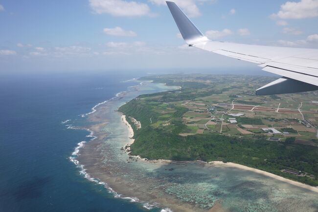 ここ数年 特典航空券で行っている ＧＷの海外旅行。予約開始日（搭乗330日前）にカタール航空をゲットしたのに、今年も半年後に運行時刻が変更され、帰りの乗継ぎが10時間になってしまった。ﾃﾝｼｮﾝ↓(｀ε´) <br />忙しくて計画が進まず、ほんとに行けるかなぁ？<br />出発3か月前 JALのHPを見たら、2017年4月の予約から 那覇経由で離島行く必要マイルが増える、らしい。<br />そういえば、沖縄は国内線だから予約開始は搭乗2か月前。それにダイヤモンドステイタスは その2週間前から予約できるみたい。それなら取れるかも!? <br />ということで、宮古島＆石垣島に計画変更！　海三昧の1週間にしました♪