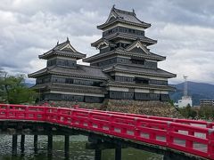 メインは北アルプス、なのに…肝心なときに雨^^;なので、お城でも見にいきますか