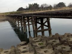 小目沼橋　（小貝川にかかる木造の沈下橋）