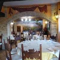 春の優雅なアブルッツォ州/モリーゼ州　古城と美しき村巡りの旅♪　Vol32(第2日)　☆Celano：チェラーノの高級ホテル「Hotel Le Gole」のレストラン優雅なディナー♪