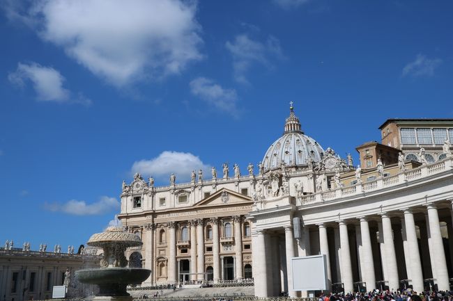 2017年5月1日から5月5日まで、ローマとフィレンツェを訪れました。<br /><br />5月2日の午後はサン・ピエトロ大聖堂、5月4日の午前はバチカン美術館の半日ずつ2回訪れました。