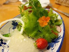 香芝でおいしいピッツアをいただきました。野菜が特においしかった。